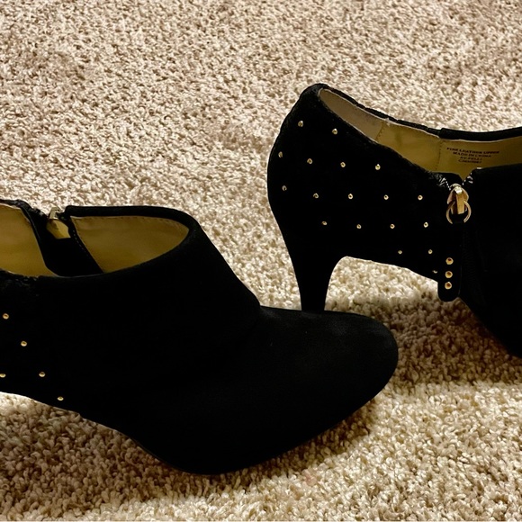 Adrienne Vittadini Black Suede Cuffed Studded Ankle Bootie stiletto 9-1/2 M EUC - Picture 13 of 16